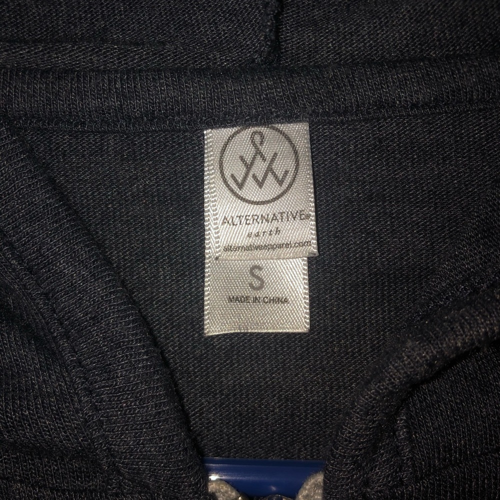 Light zip up hoodie
